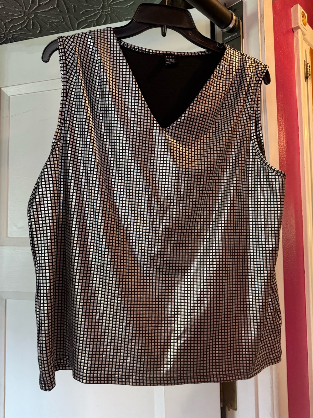 Sleeveless Metallic Grid V-Neck Top - Black/Silver
